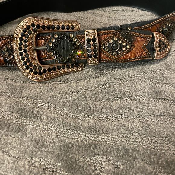 Kippys belt with Swarovski crystals. Gorgeous colors! - Picture 6 of 7